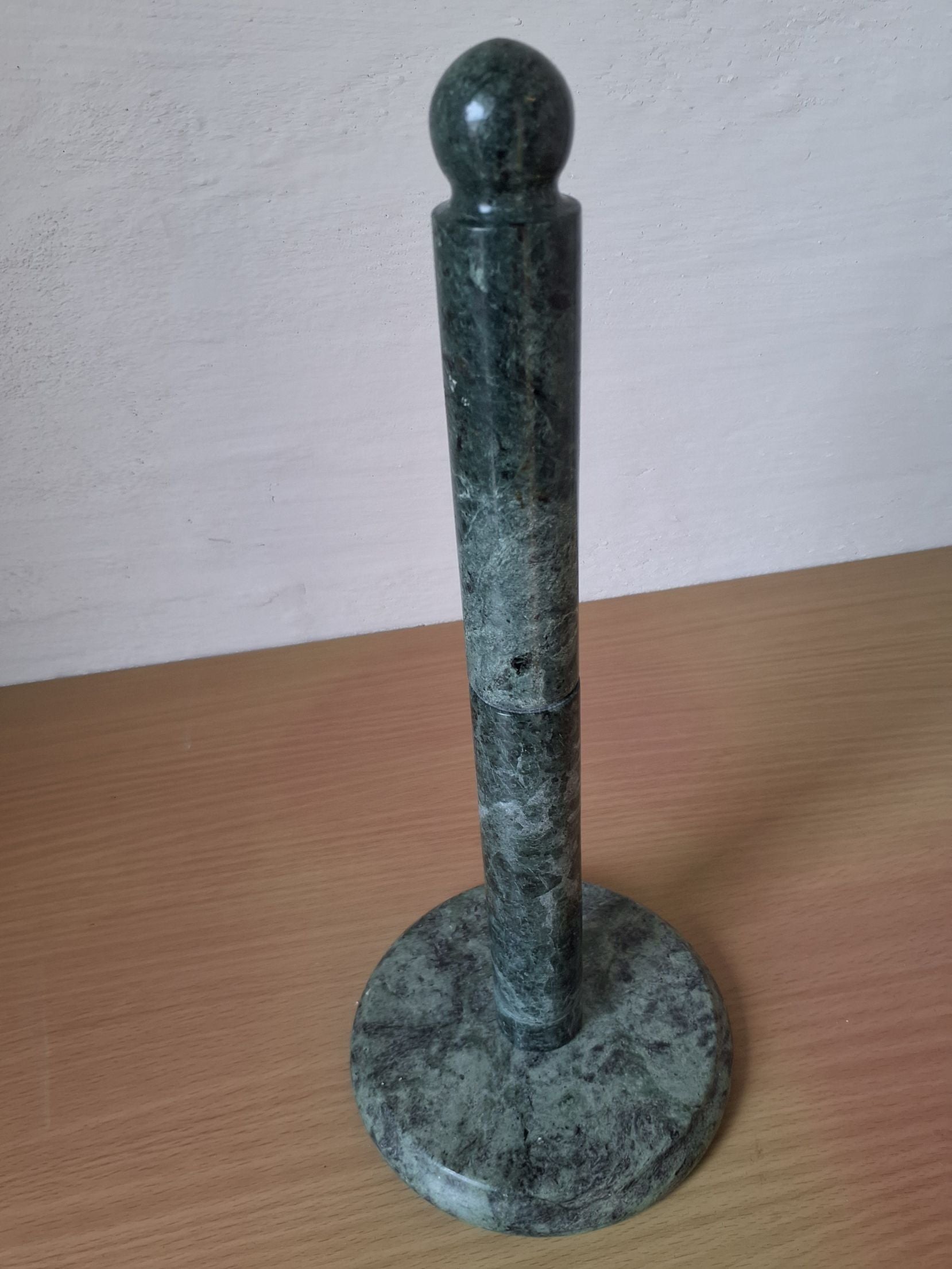 Køkkenrulleholder